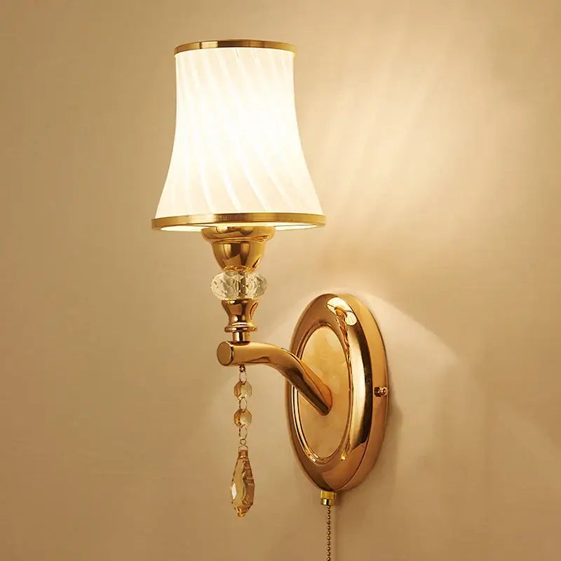 Arandela Elegante com Interruptor de Corda Cadence